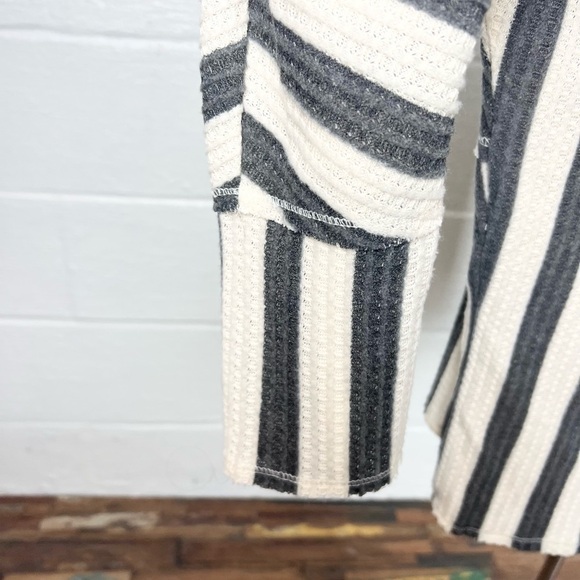 NWOT Lularoe Kristen top size XL oversized fit gray stripe waffle weave - Picture 6 of 9